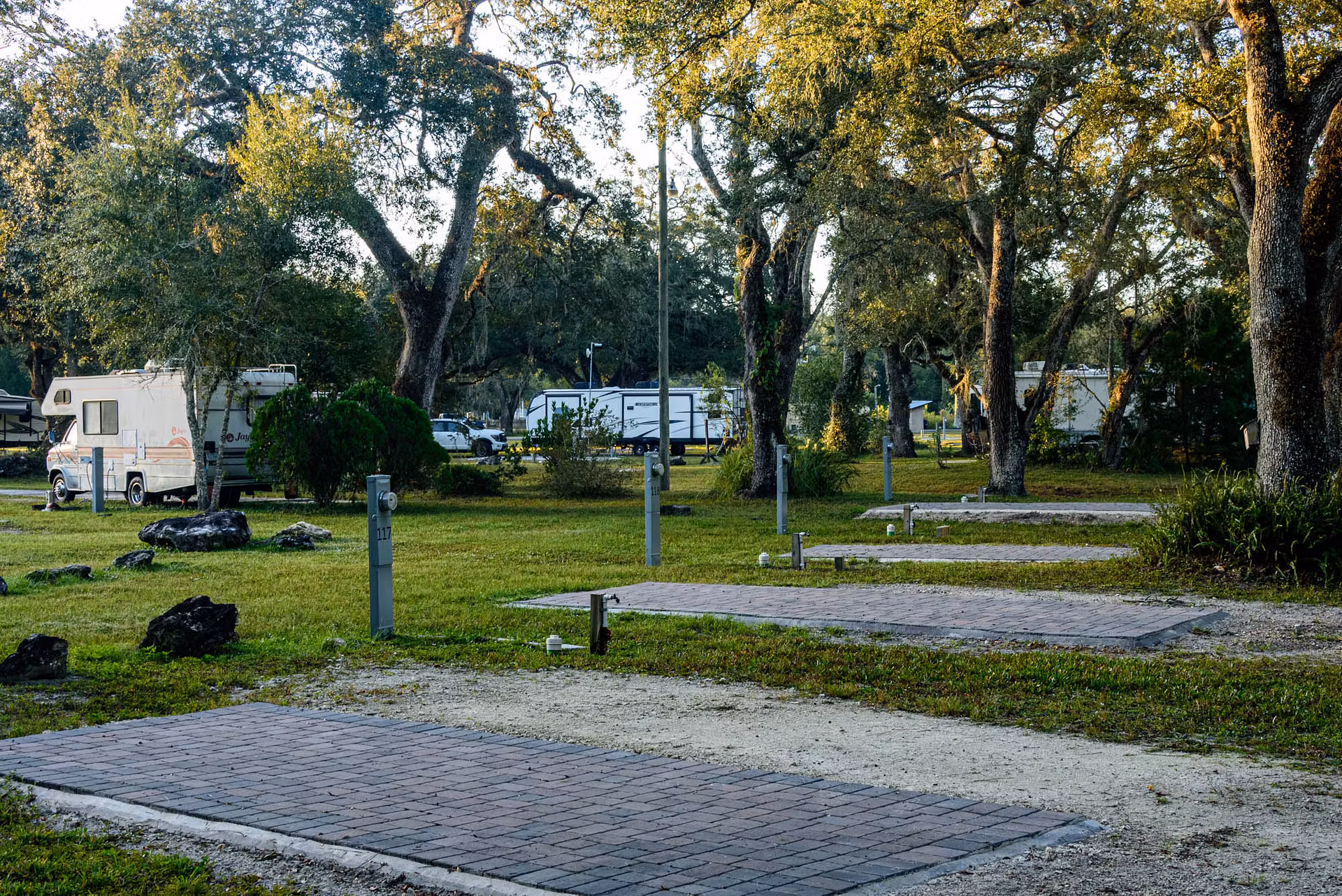 Ground for RVs in Florida
